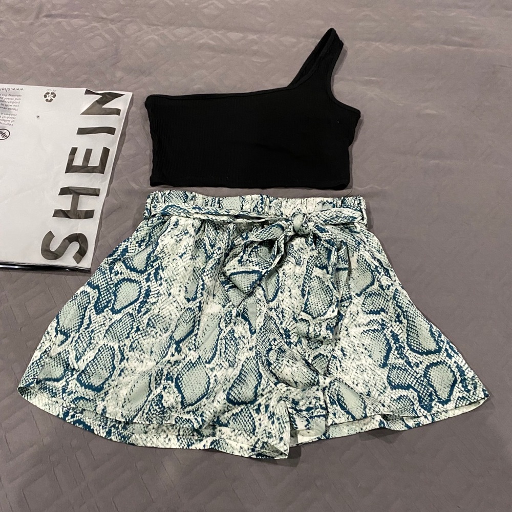 Shein NWT 2 piece short set size S